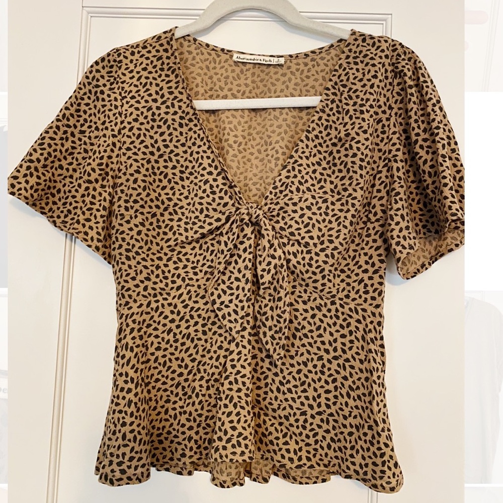 Abercrombie & Fitch Front Tie Top